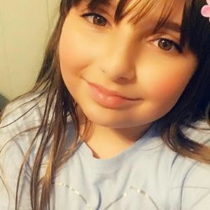 Meet your Posher, Cassandra